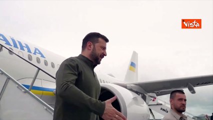 Video herunterladen: Zelensky in Irlanda ricevuto dal premier Simon Harris