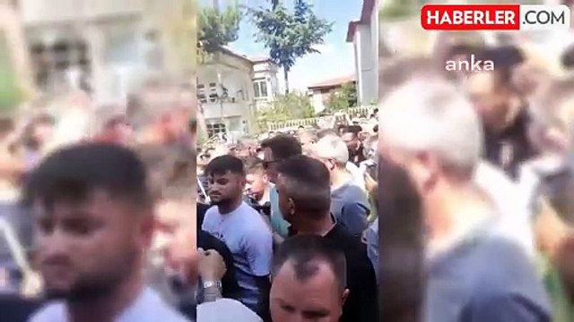 AK Parti Genel Başkan Vekili Mustafa Elitaş, Konut Yapı Kooperatifleri Mağdurları Tarafından Protesto Edildi