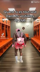 Quand tu es tout seul dans les vestiaires du club 