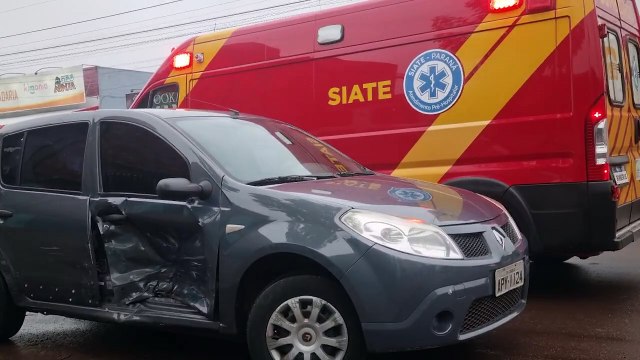 Mulher fica ferida em acidente de trânsito na rua Xavantes