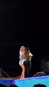 Passagem de meteoro aparece em show Simone Mendes em Tamboril no Piauí