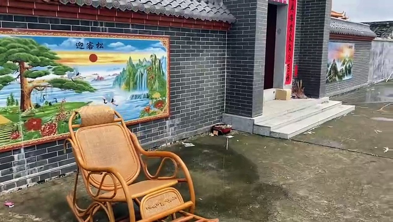 The chair is haunted 2