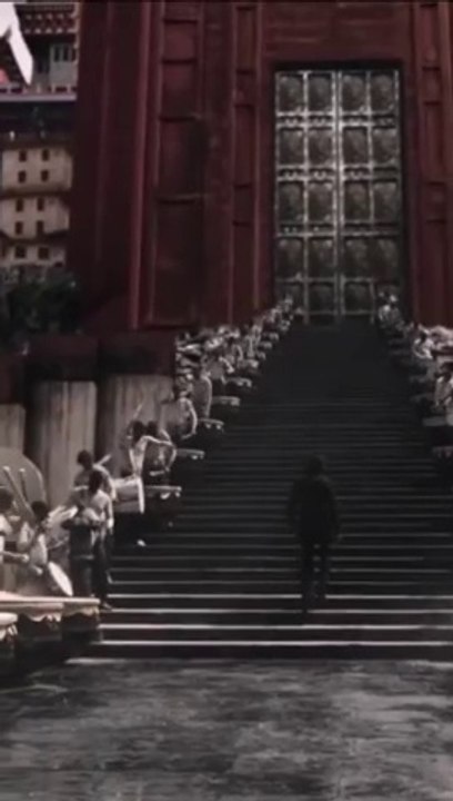 Rocky Bhai Entry _ KGF 2 _ Rocking Star Yash _ KGF Chapter 2