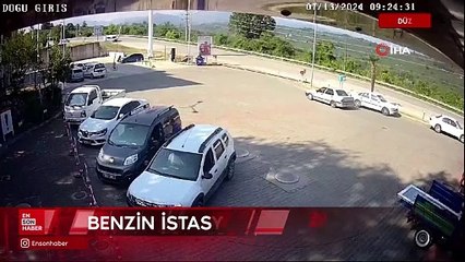 Düzce'de römorktan kopan lastik akaryakıt istasyonuna daldı