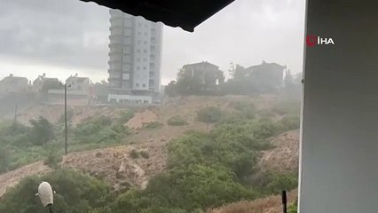 Adana'da şiddetli yağmur ve rüzgar etkili oldu