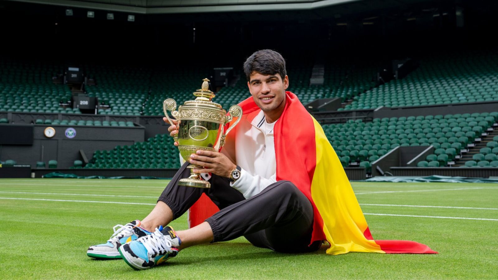Breaking News - Carlos Alcaraz wins Wimbledon