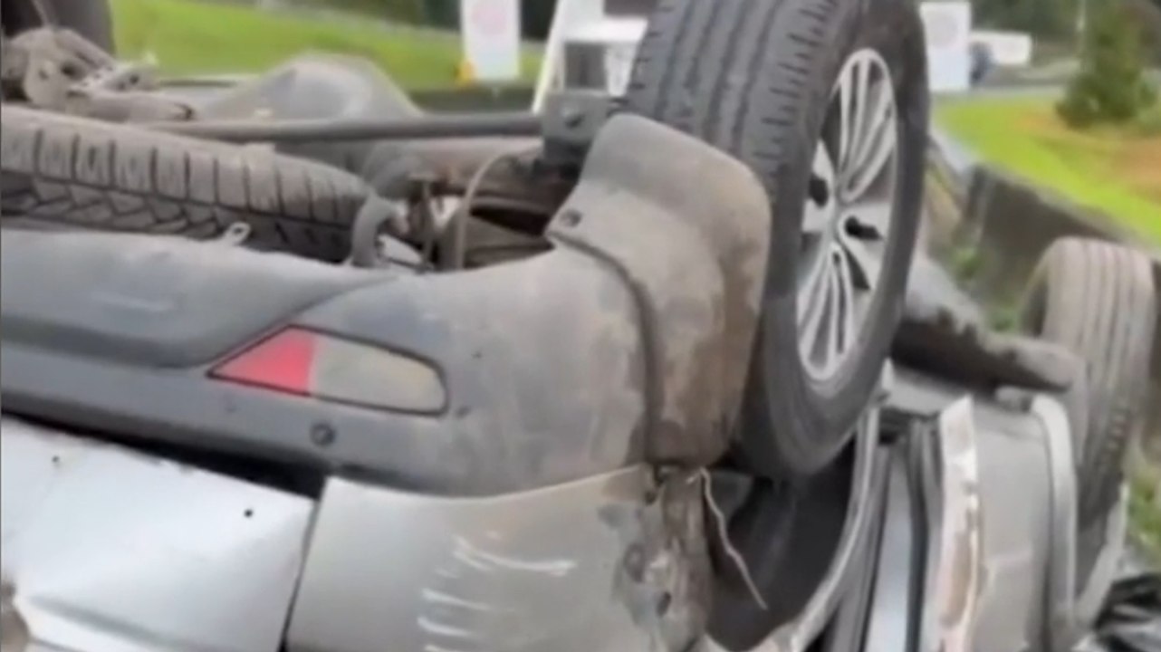 Brasile, paura per Dunga: l'auto si ribalta