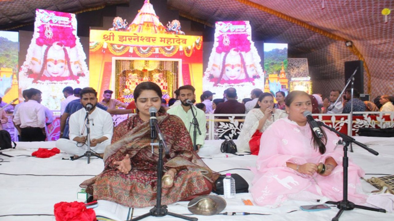 मेरे बांके बिहारी लाल. . तू इतना ना करियो श्रृंगार. . .