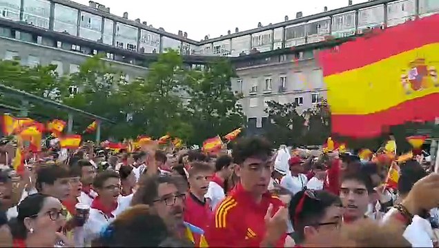 Pamplona vibra con el himno de España de la final de la Eurocopa en San Fermín