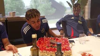 Espagne - Yamal fête ses 17 ans en sélection avant la finale