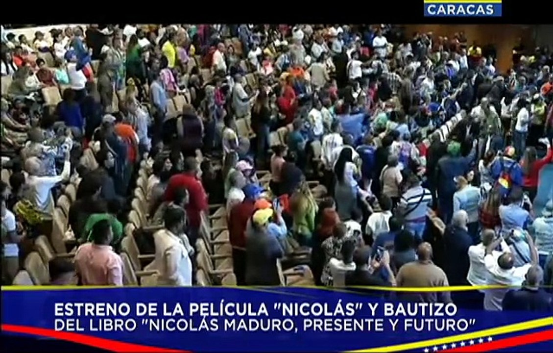 Pdte. Maduro bautizó el libro “Nicolás Maduro, Presente y Futuro” desde el Teatro Teresa Carreño