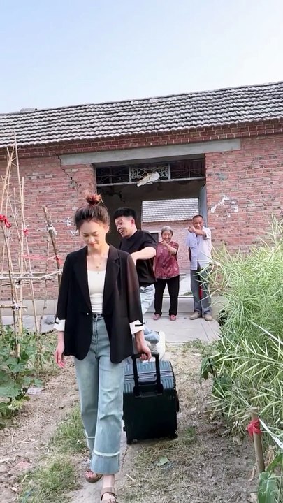 Funny Husband's Reaction to Wife Leaving for Work: Comedy Gold.