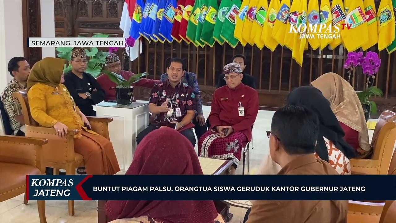 Buntut Piagam Palsu, Orangtua Siswa Geruduk Kantor Gubernur Jateng