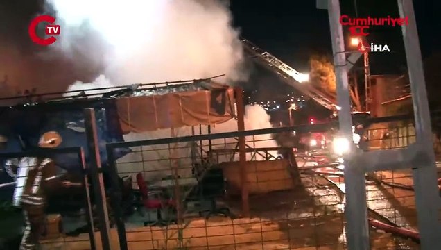 Sancaktepe’de ahır ve kümes alev alev yandı: 30 tavuk öldü