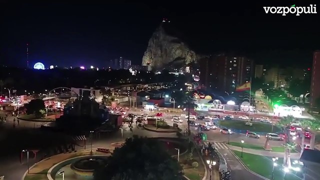 ESPAÑOLES celebran la EUROCOPA en la frontera con GIBRALTAR