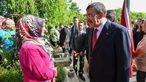 Cumhurbaşkanı Yardımcısı Yılmaz ve Bakan Yerlikaya, 15 Temmuz Şehitliği’ndeki anma törenine katıldı