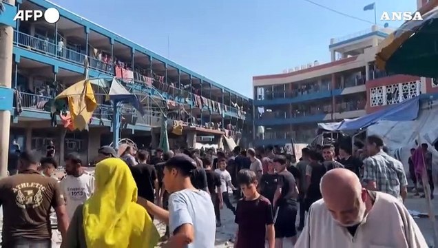 Gaza, raid israeliano sulla scuola dell'Unrwa a Nuseirat