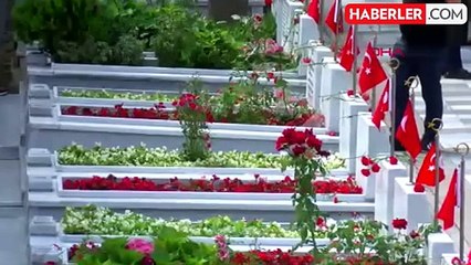 15 Temmuz Şehitliği'nde ziyaret yoğunluğu yaşanıyor