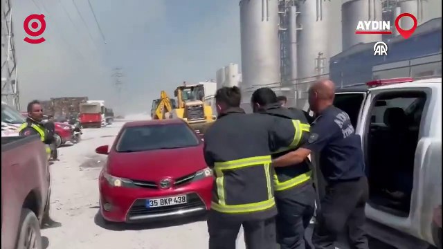 45 Saattir Süren Yangında Jandarma Sahaya İndi! Fabrikadaki Yangına Havadan ve Karadan Müdahale!