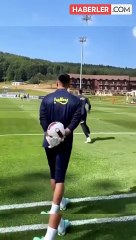 İrfan Can Eğribayat'tan, imza isteyen taraftara olay yanıt: Olum dronelar falan var