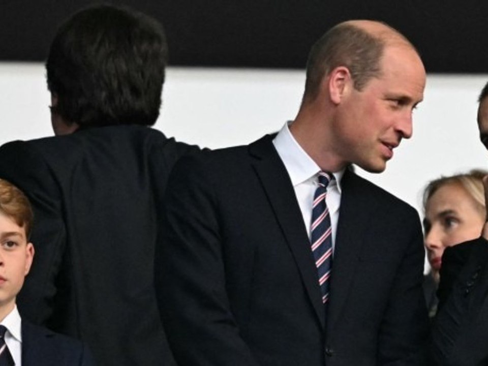 Prinz William und George schauen sich EM-Finale im Partnerlook an
