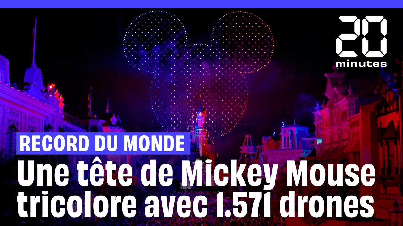 Record du monde : Disney réalise une tête de Mickey Mouse avec 1571 drones #shorts