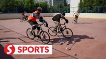 Meet bike polo: unusual sport popularised in Moscow by a group of enthusiasts