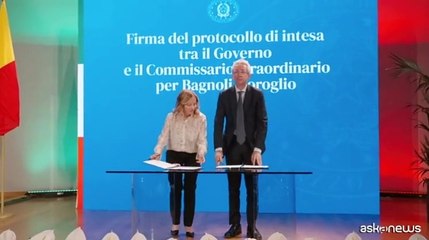 De Luca a Meloni: "Sono il civile De Luca" e lei: 'Gentilissimo'