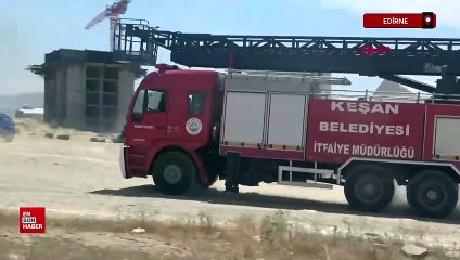 Edirne'de yerleşim yerlerine yakın tarlada yangı