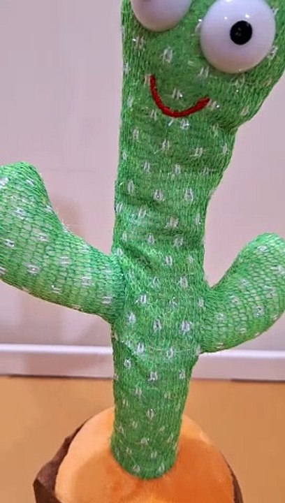 Hilarious Bollywood Dialogues with Dancing Cactus