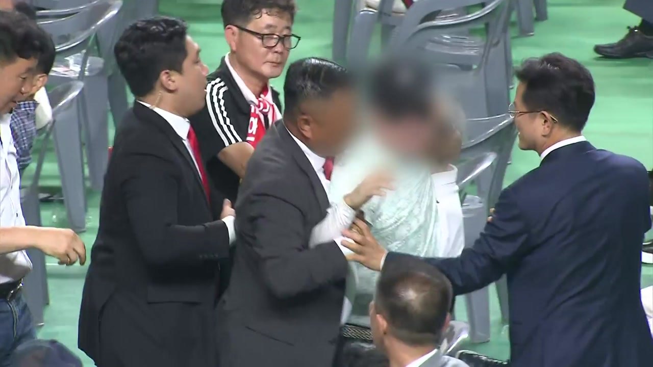 한동훈 나오자 "배신자"...지지자 간 몸싸움도 / YTN