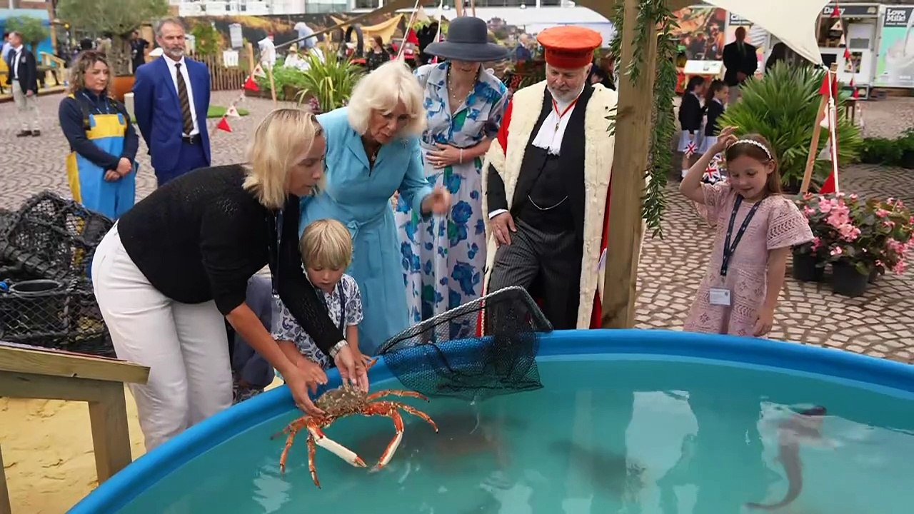 King and Queen visit food expo during Jersey visit