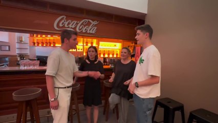 GALA VIDÉO - REPORTAGE – Lucie Bernardoni, Julien Lieb... Ils se retrouvent dans ce nouveau food court ultra branché et gourmand