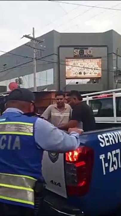 Requieren a conductor por conducir en contravía