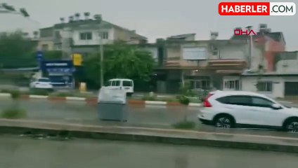 Kadirli'de Sağanak Yağış Yolları Göle Döndürdü