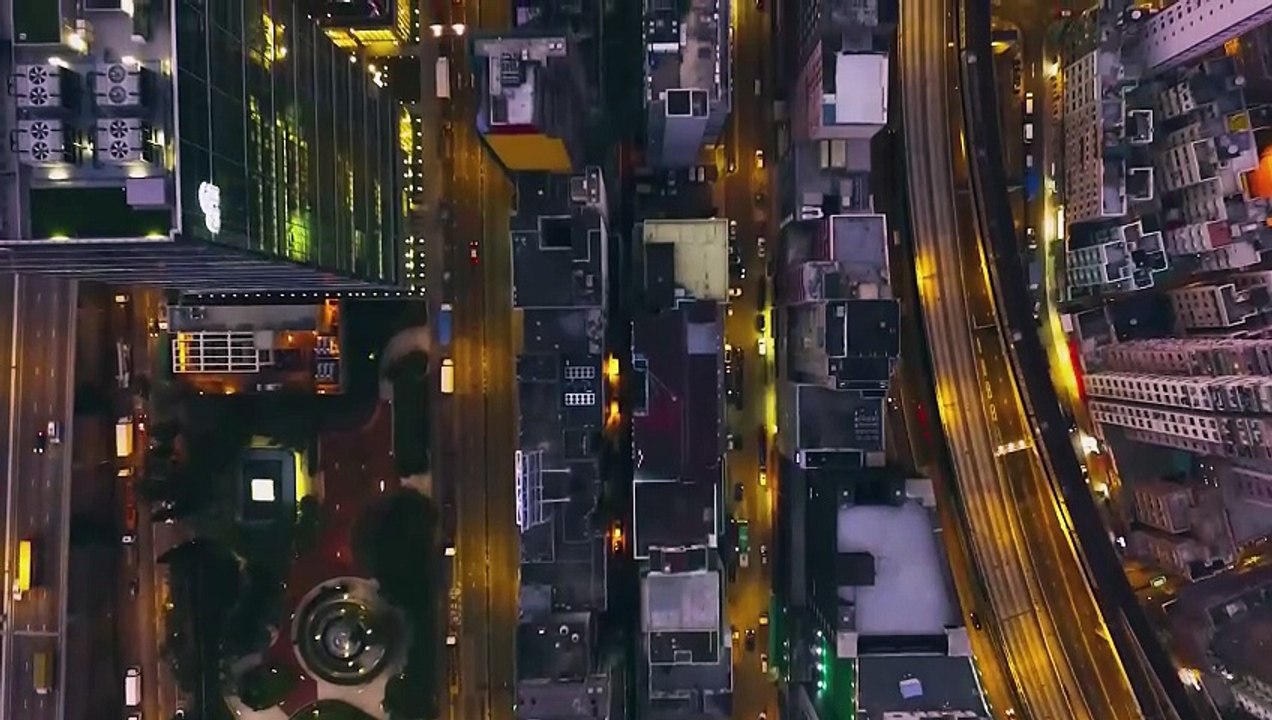 Skyline life: a city built 30 seconds into the clouds