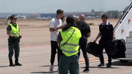 La selección española aterriza en Madrid con el trofeo de campeona de Europa