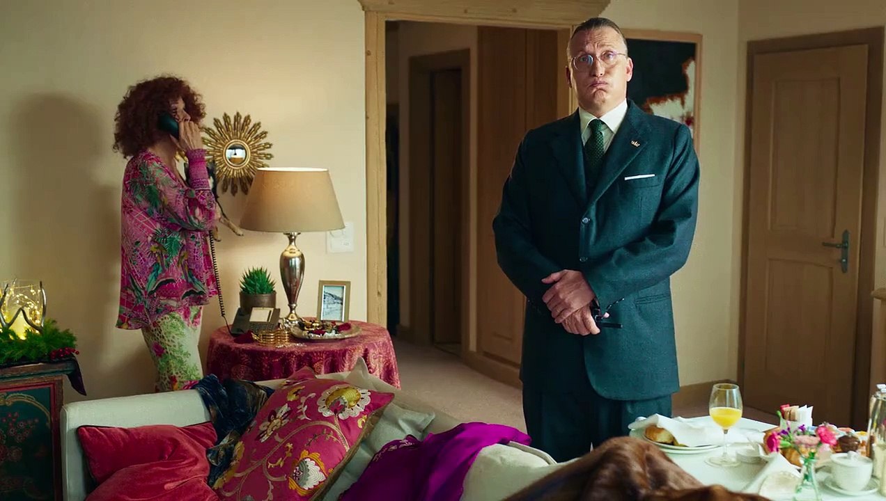 The Palace (2023) stream deutsch anschauen