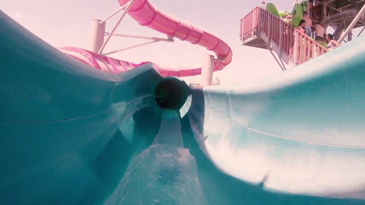 POV of Riptide Race Water Slide at Aquatica Water Park (Orlando, FL) - 4K Water Flume POV