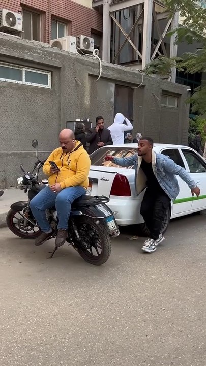 اقوي_مقلب_شوف_رد_الفع_هتموت_من_الضحك#fypシ_#fyp_#funny_#viral_#shortvideo(720p)