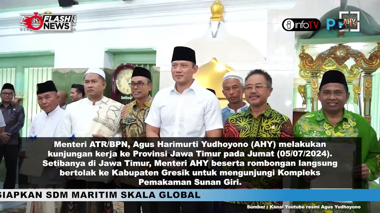 KEMENTRIAN ATR BPN SERAHKAN SERTIPIKAT WAKAF MASJID SUNAN GIRI DAN ZIARAH MAKAM DI GRESIK