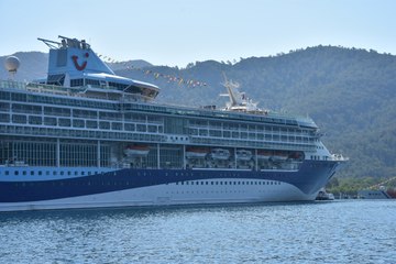 Marella Discovery Marmaris'e 1850 turistle geldi