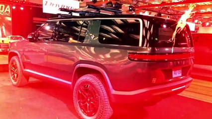 Rivian R1S SUV