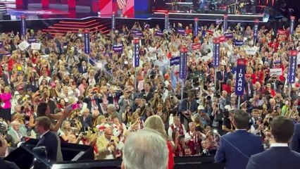 Trump reaparece en público por primera vez desde el intento de asesinato