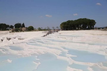 “Beyaz cennet” Pamukkale yılın ilk yarısında doldu taştı!