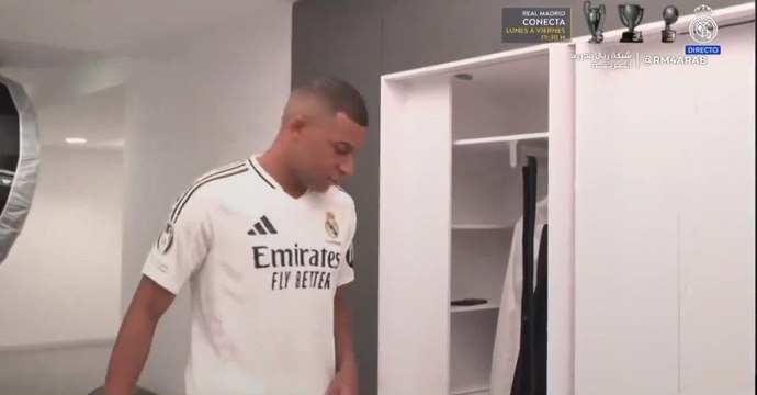 Mbappé's first time in Real Madrid's white T-shirt: viral reaction captivates fans!
