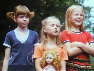 Die Kinder vom Mühlental E04-Stanni lernt schwimmen /​ Der Kindergarten