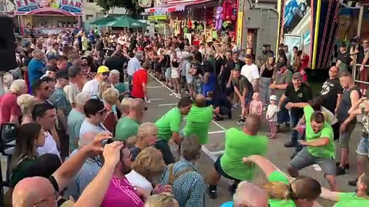 Tauzieh-Finale beim Treuchtlinger Volksfest