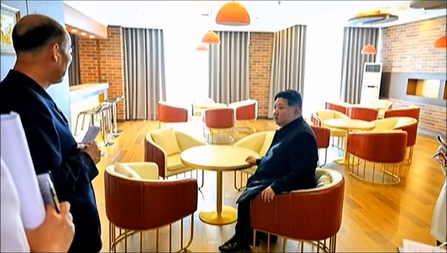 Estimado camarada Kim Jong Un dirige sobre terreno construção da cidade de Samjiyon