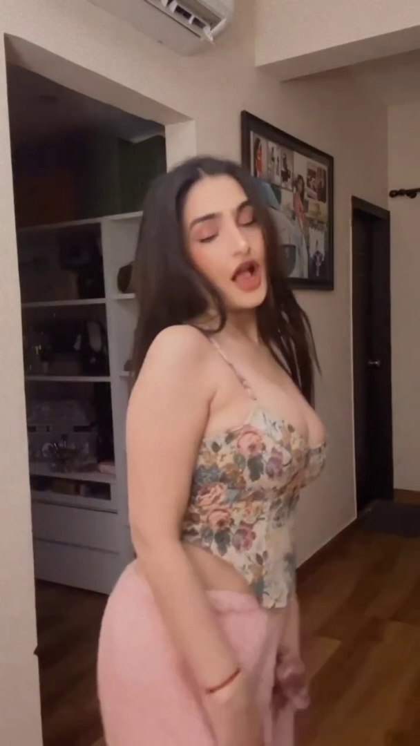 ⁣New Trending Instagram Reels Video-All Famous Tiktok Star-Today Viral Insta Reels Video-Insta Reels